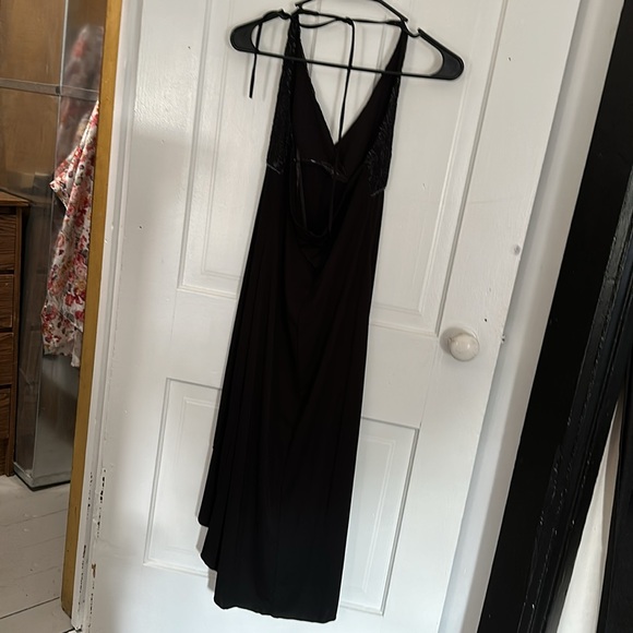 Evening gown - Picture 2 of 2